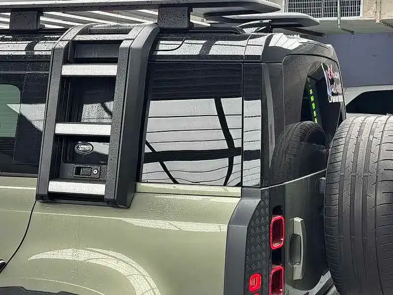 Land Rover Defender — фото 4