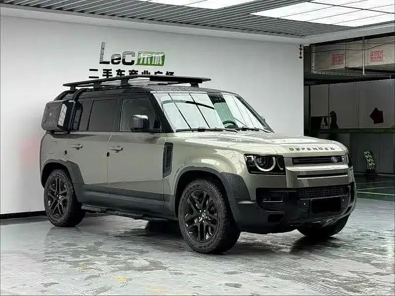 Land Rover Defender — фото 10
