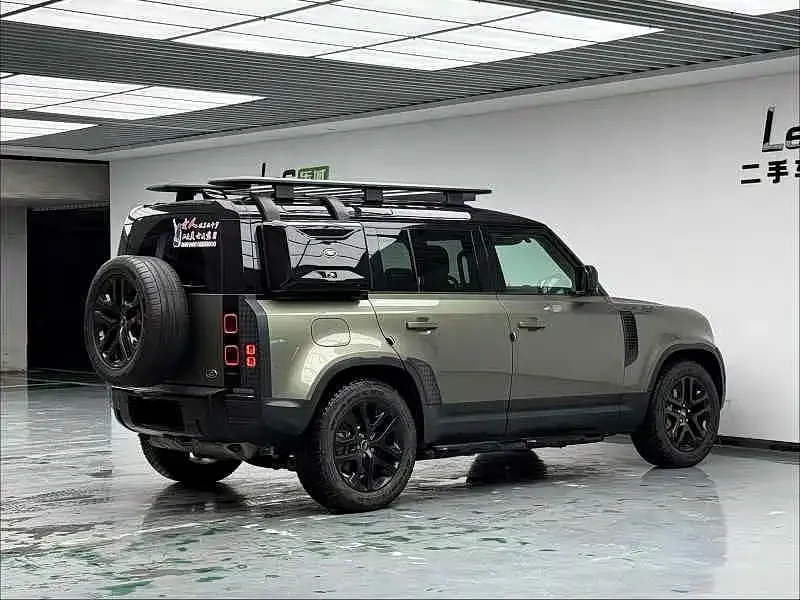 Land Rover Defender — фото 6