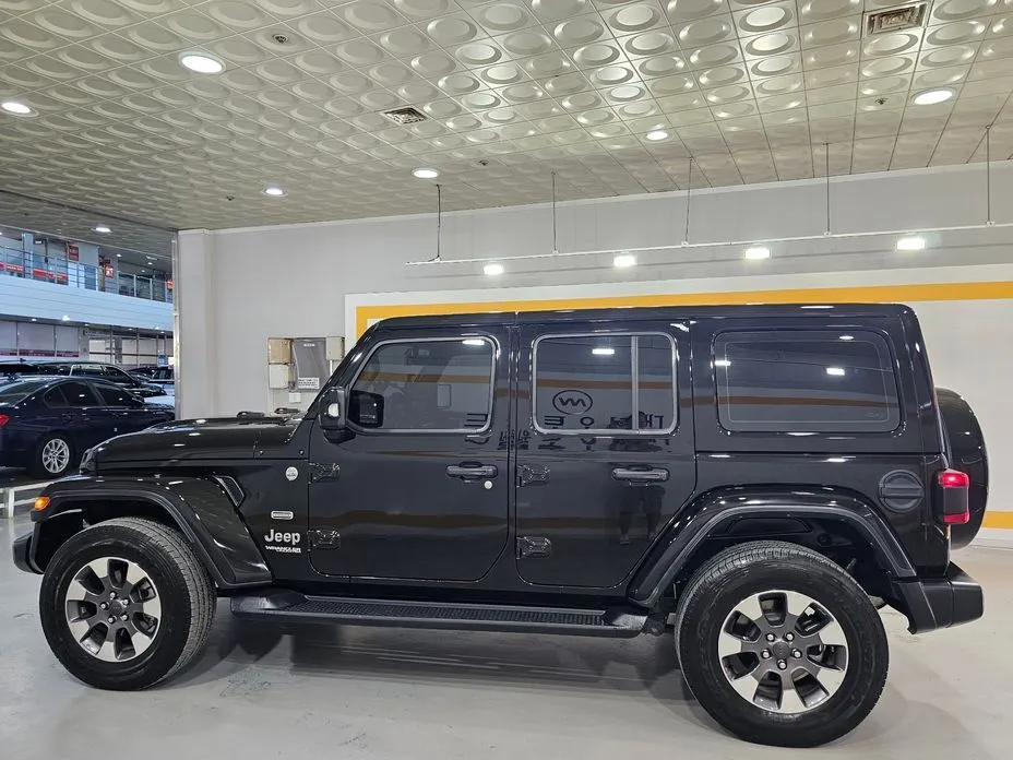 Jeep Wrangler — фото 5
