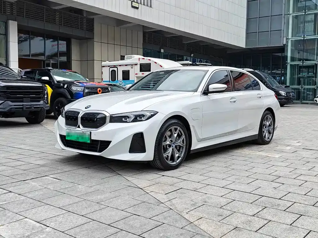 BMW i3 — фото 1