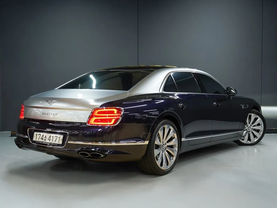 Bentley Flying Spur — фото 9