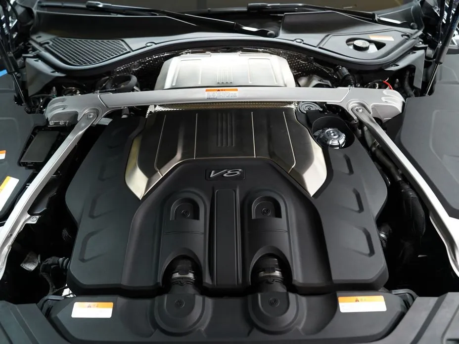 Bentley Flying Spur — фото 10