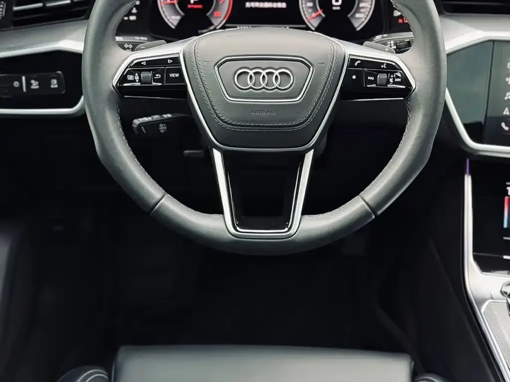 Audi A6L — фото 2