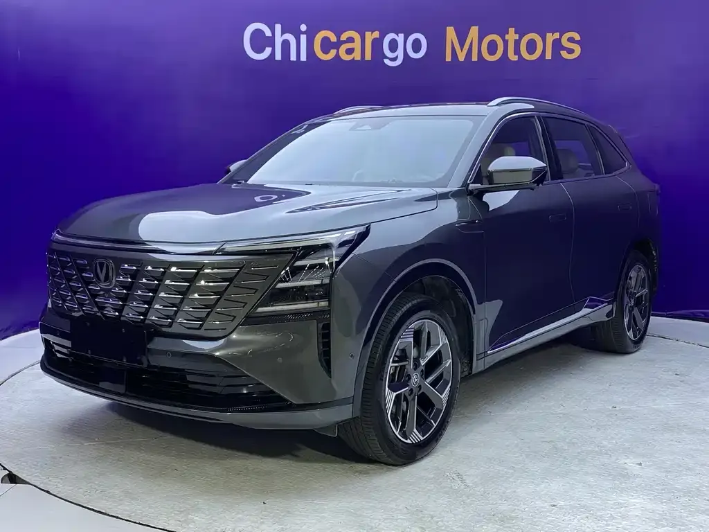 Changan CS75 PLUS — фото 1