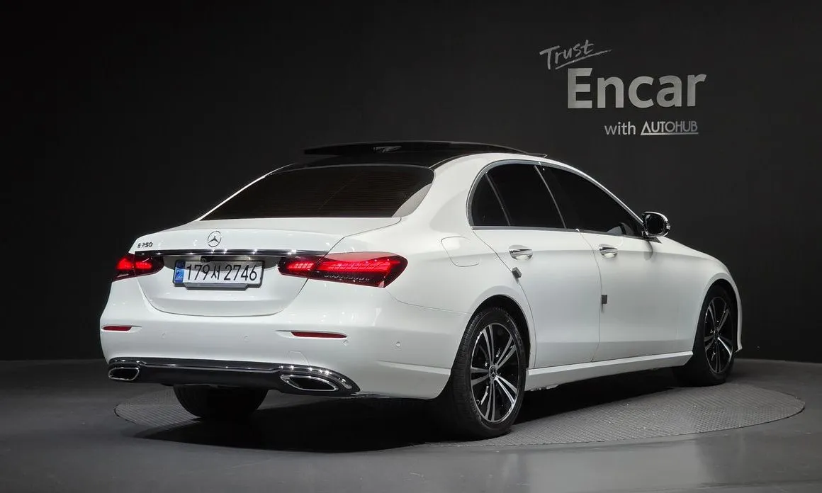 Mercedes-Benz E-Class — фото 4