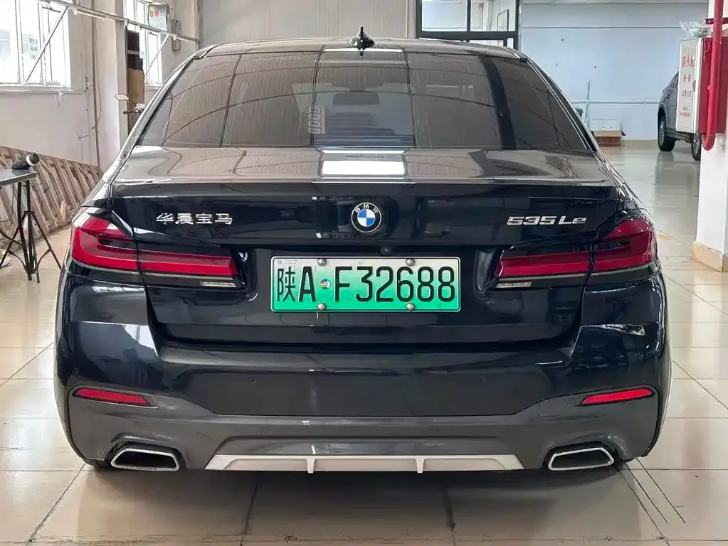 BMW 5 Series New Energy — фото 9