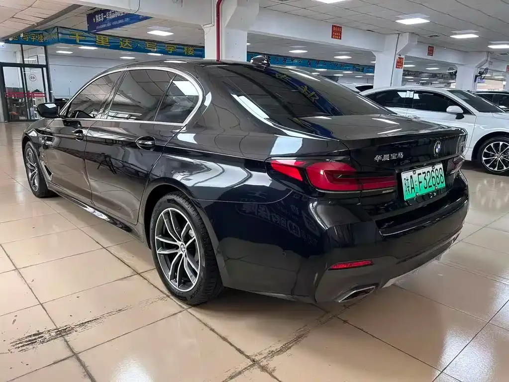 BMW 5 Series New Energy — фото 8