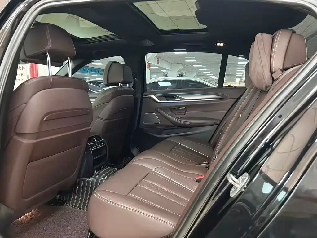 BMW 5 Series New Energy — фото 2