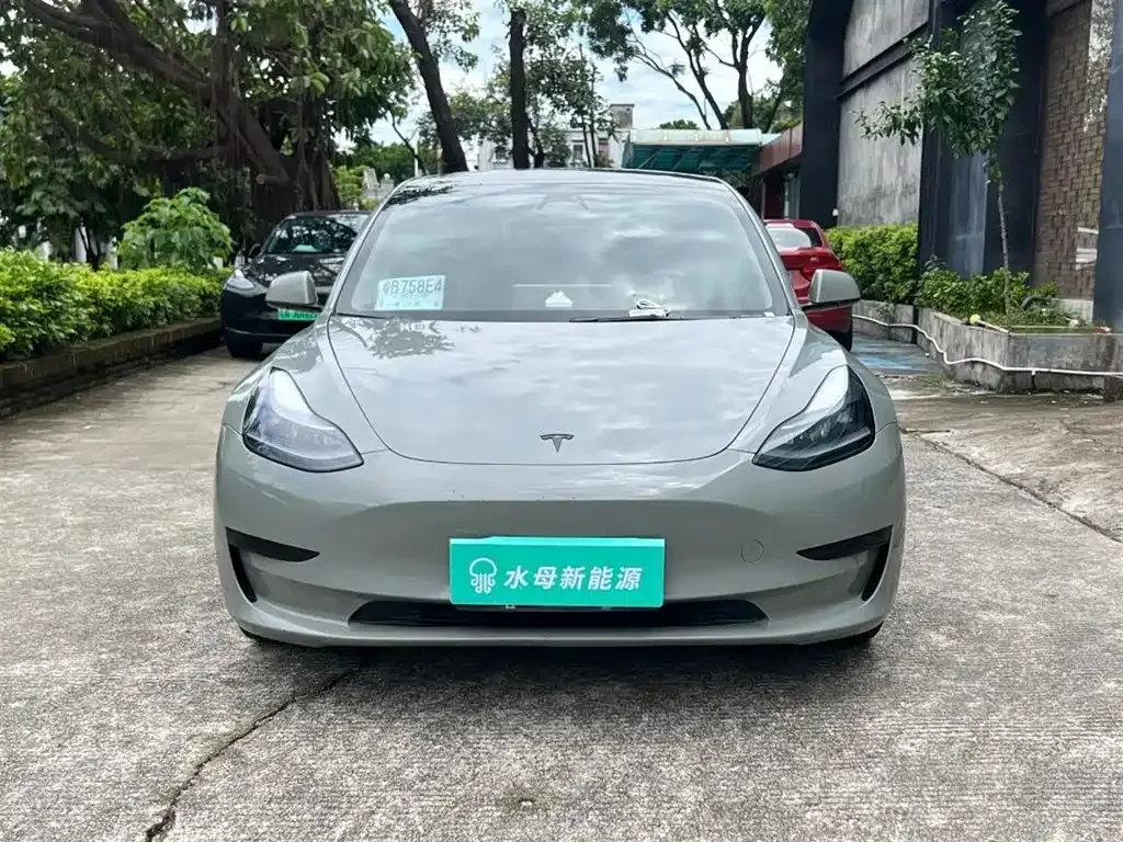 Tesla Model 3 — фото 8