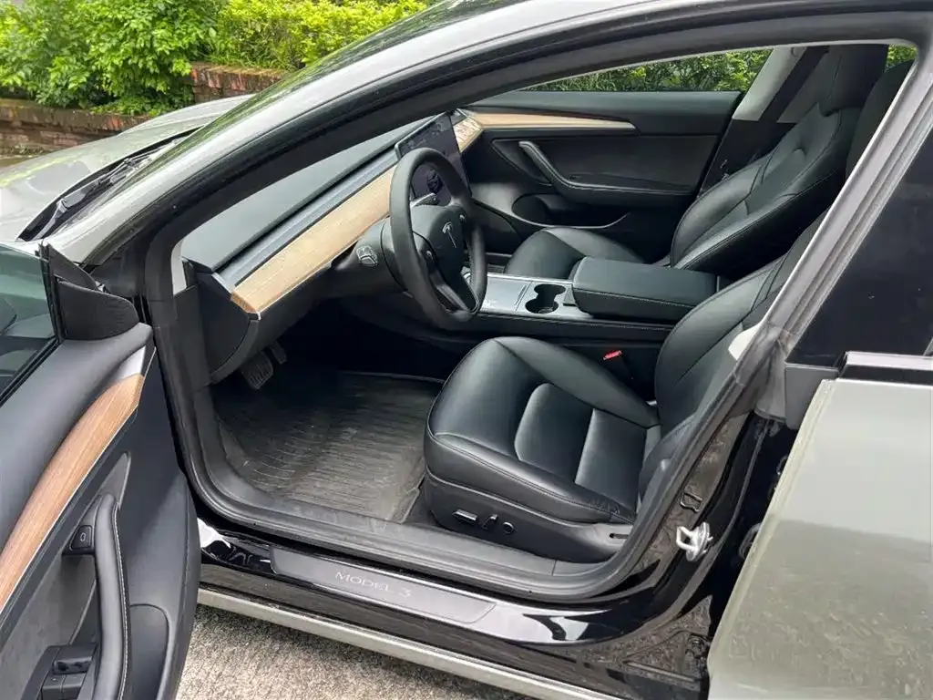 Tesla Model 3 — фото 2