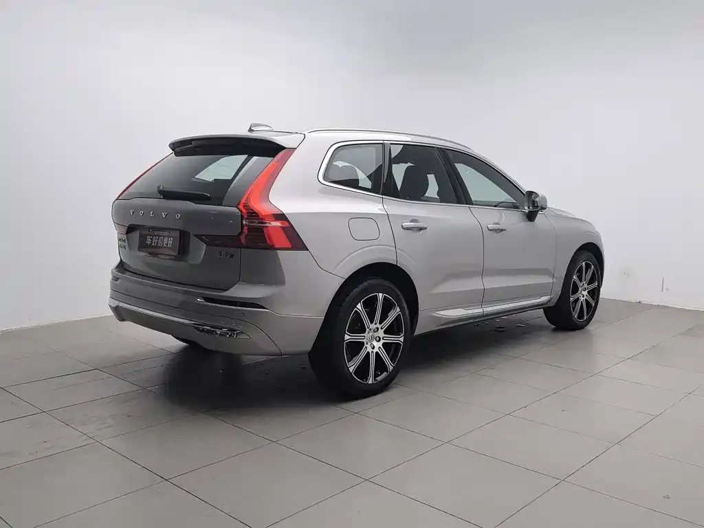 Volvo XC60 — фото 4