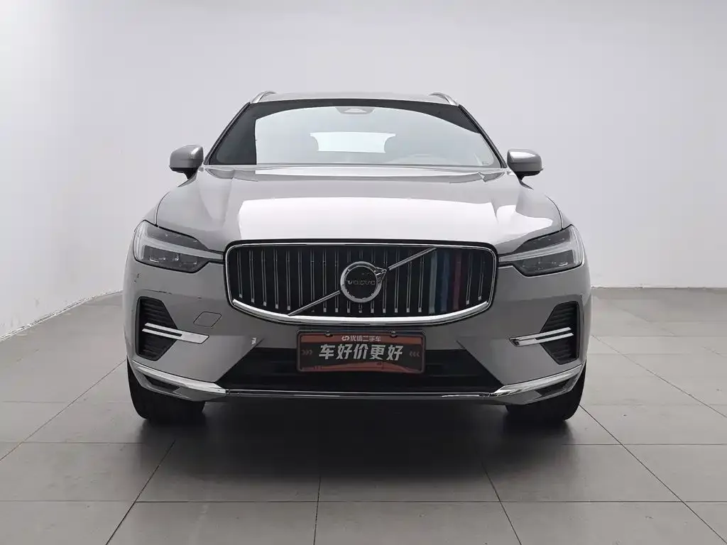Volvo XC60 — фото 9