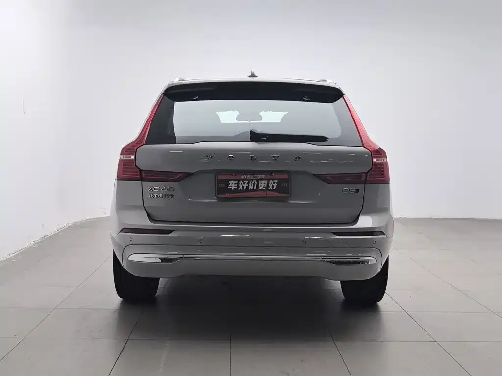 Volvo XC60 — фото 2