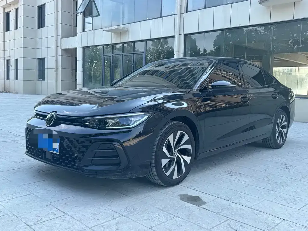 Volkswagen Passat — фото 1