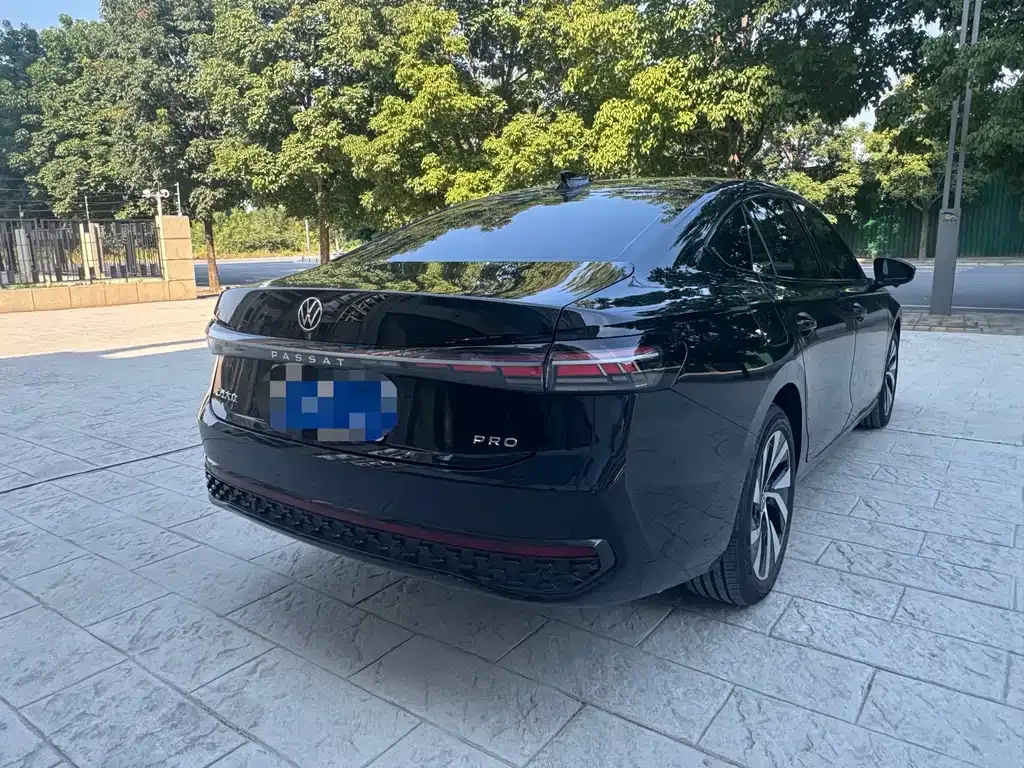 Volkswagen Passat — фото 4