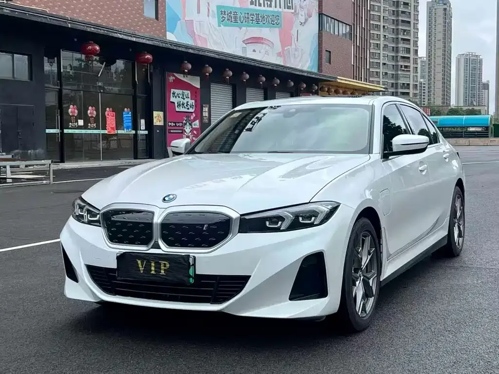 BMW i3 — фото 1