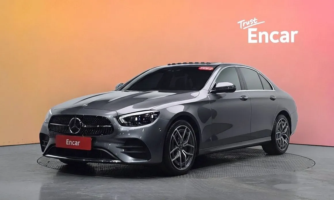 Mercedes-Benz E-Class — фото 1