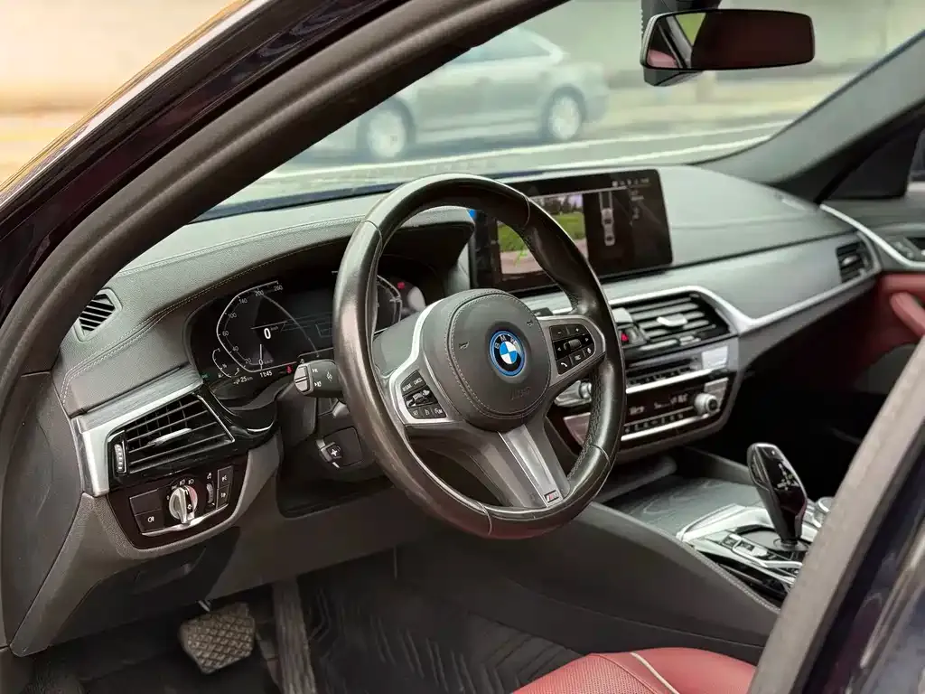 BMW 5 Series New Energy — фото 2
