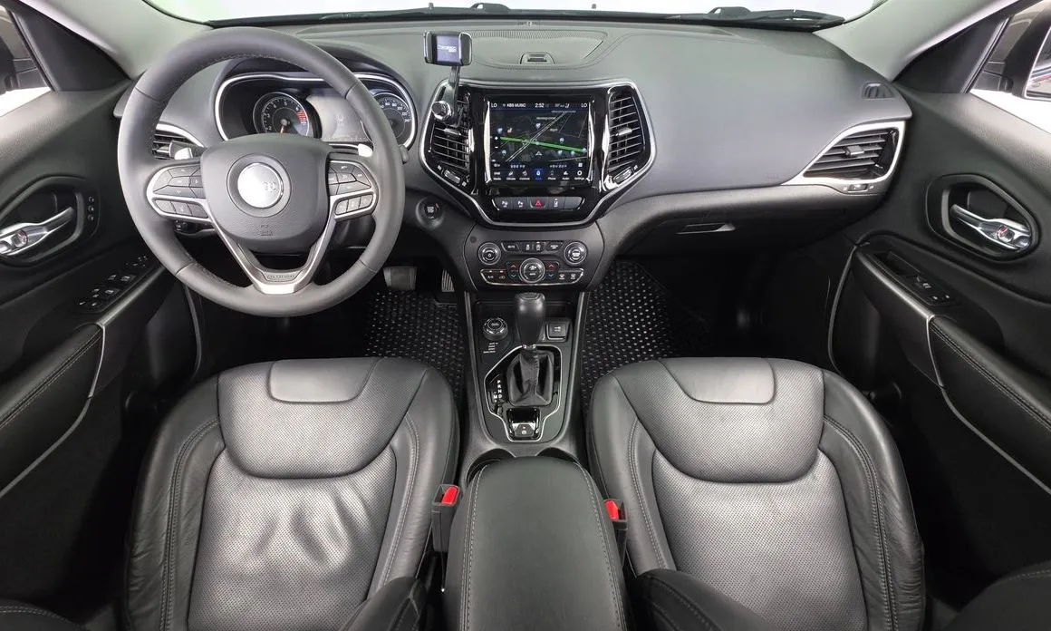 Jeep Cherokee — фото 6