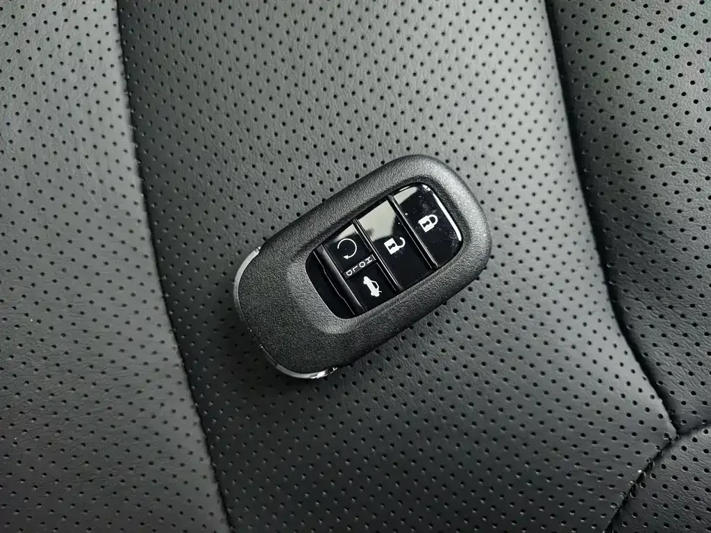 Honda Accord — фото 10