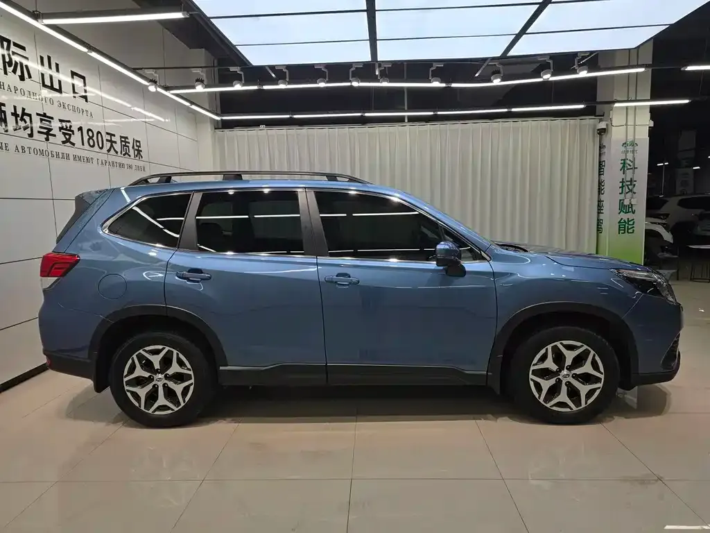 Subaru Forester — фото 4