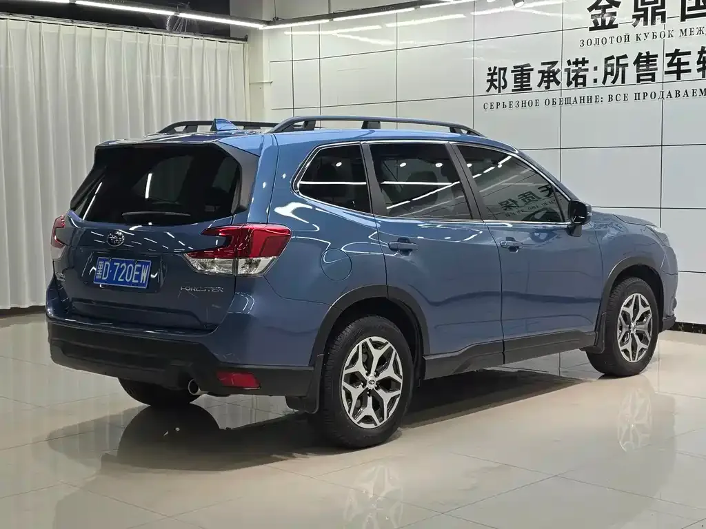 Subaru Forester — фото 2