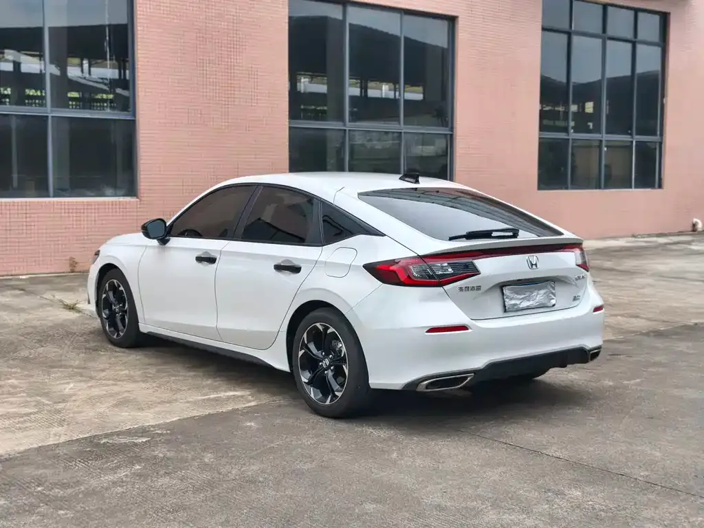 Honda Civic — фото 10
