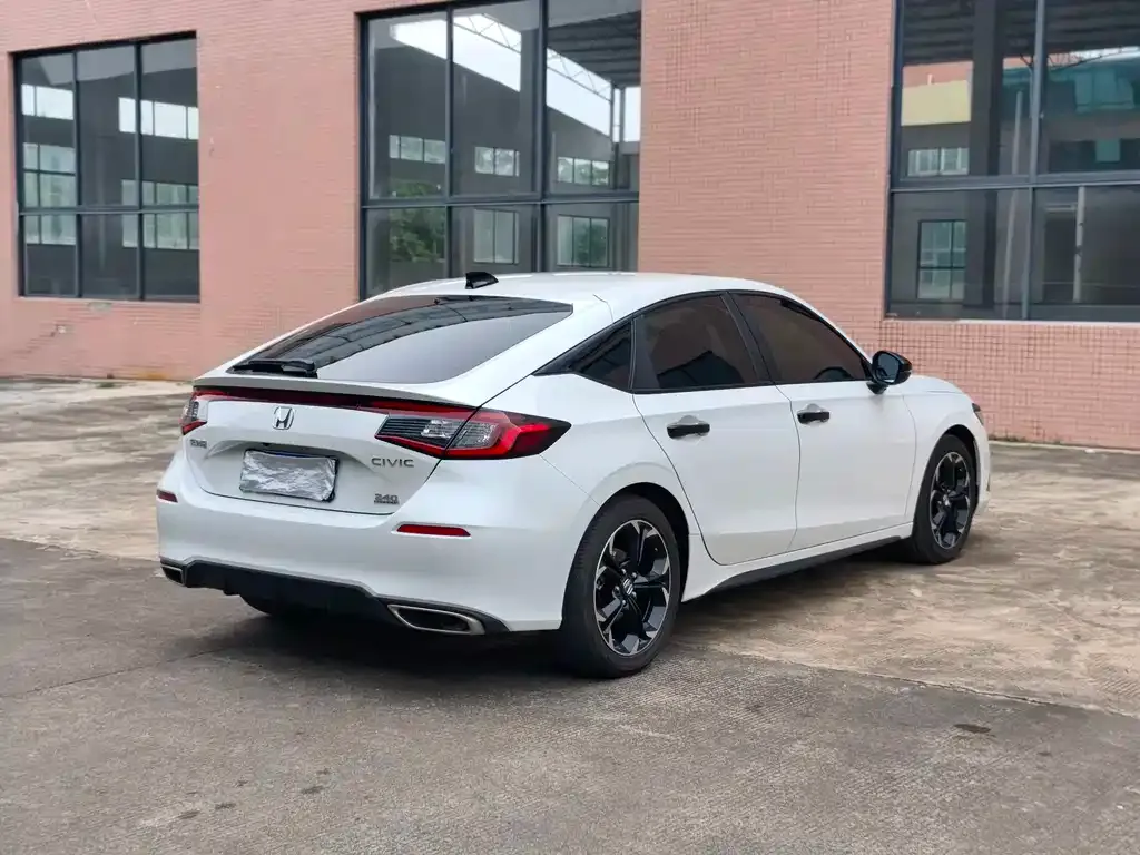 Honda Civic — фото 8