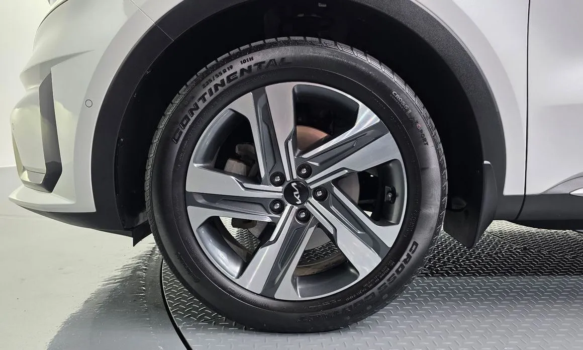 Kia Sorento — фото 8