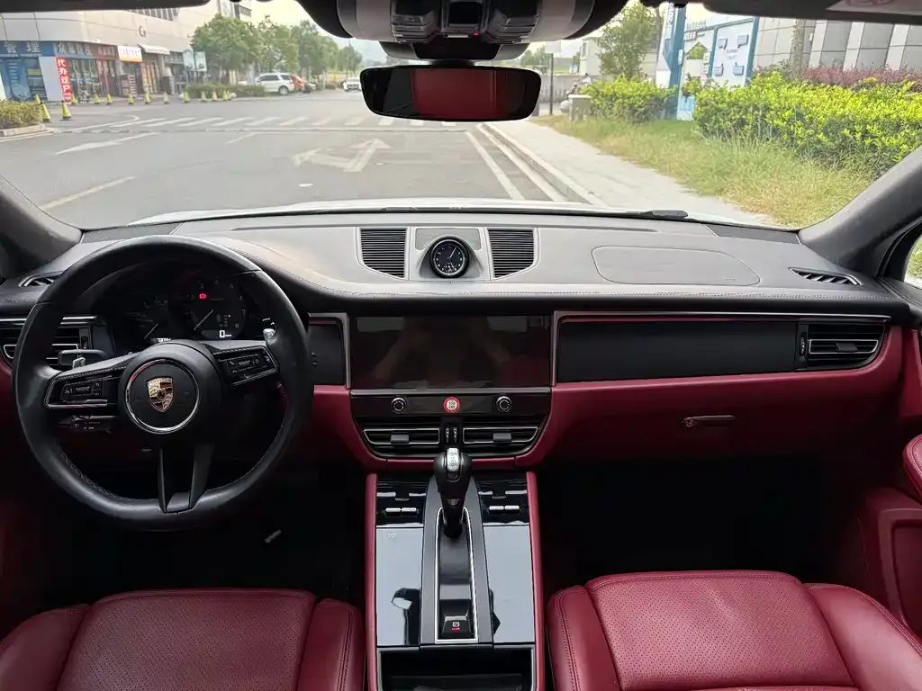 Porsche Macan — фото 9