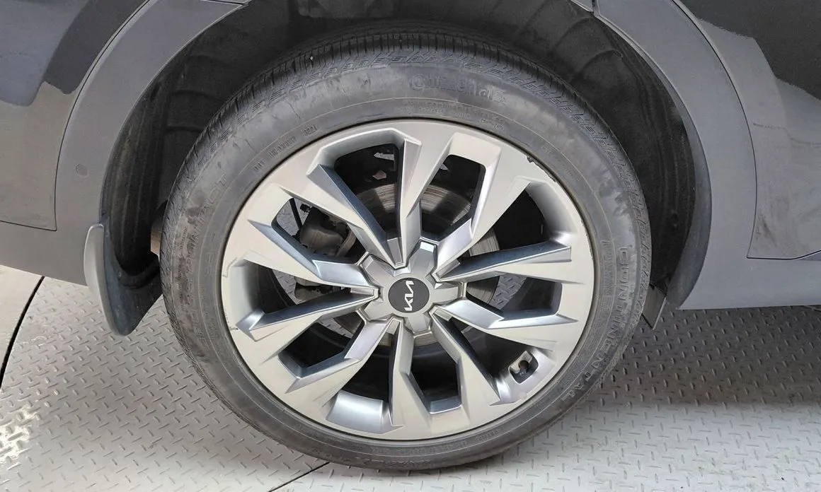 Kia Sorento — фото 10