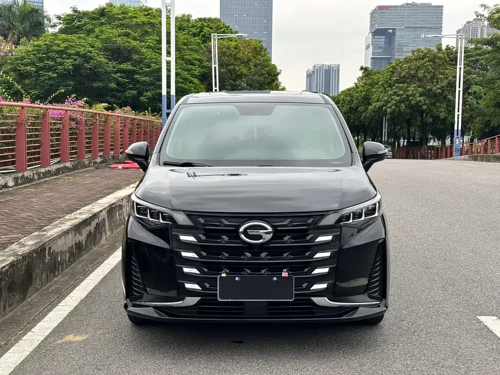 GAC Motor Trumpchi M6 — фото 10