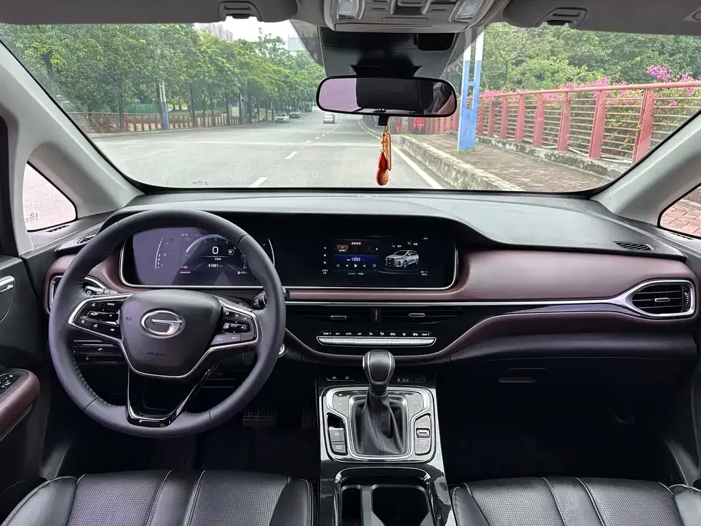 GAC Motor Trumpchi M6 — фото 3