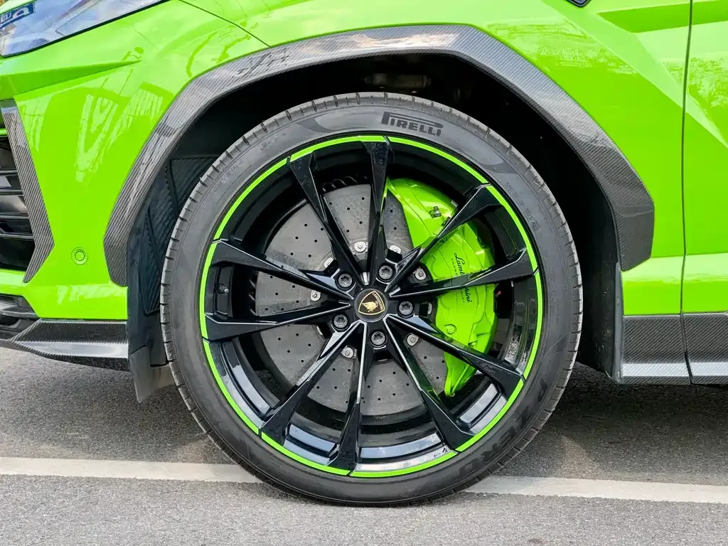 Lamborghini Urus — фото 5