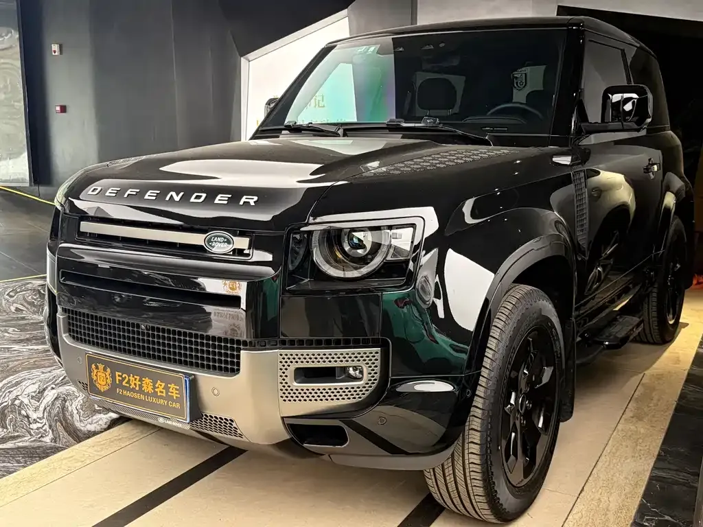 Land Rover Defender — фото 1