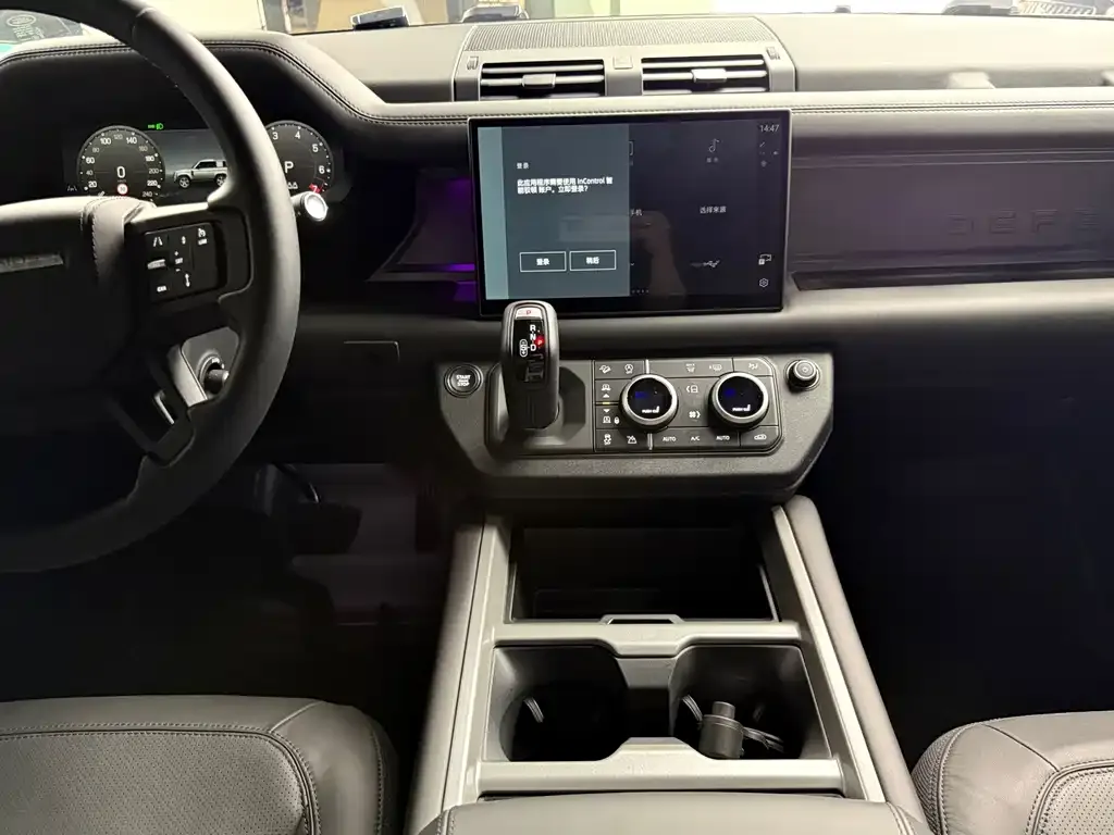 Land Rover Defender — фото 10