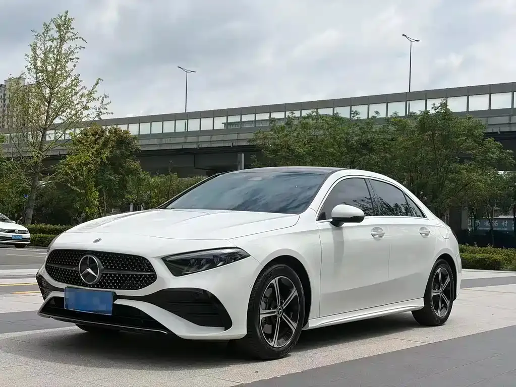 Mercedes-Benz A-Class — фото 1