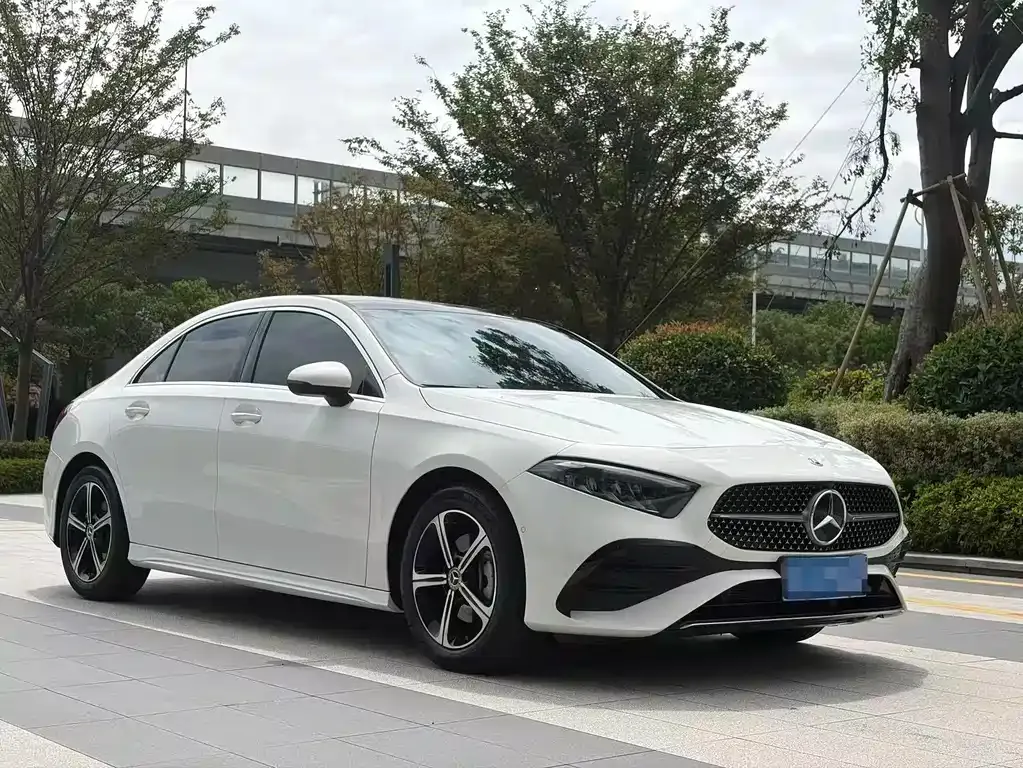 Mercedes-Benz A-Class — фото 8