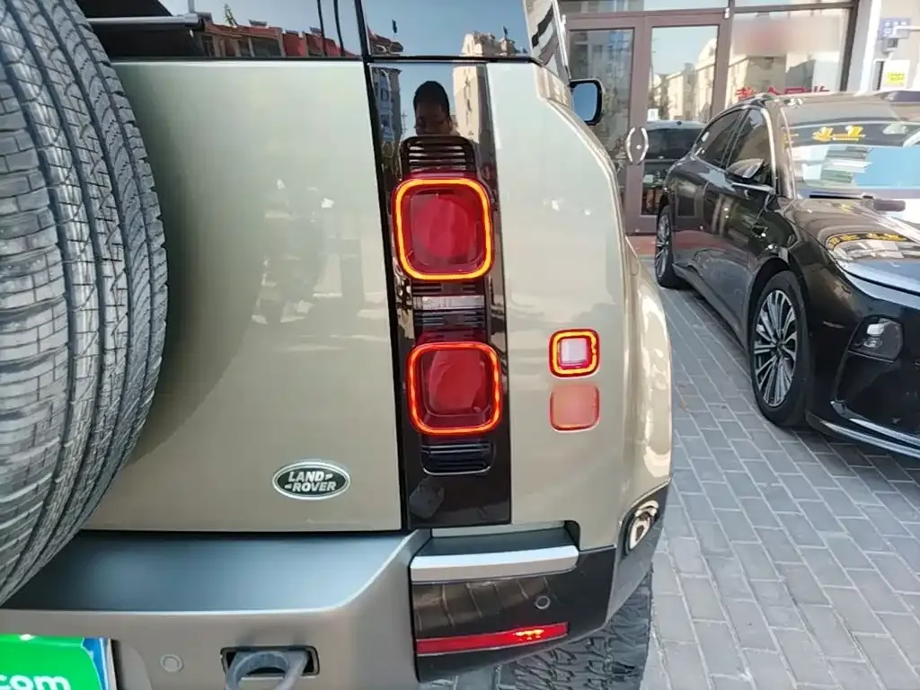 Land Rover Defender — фото 8