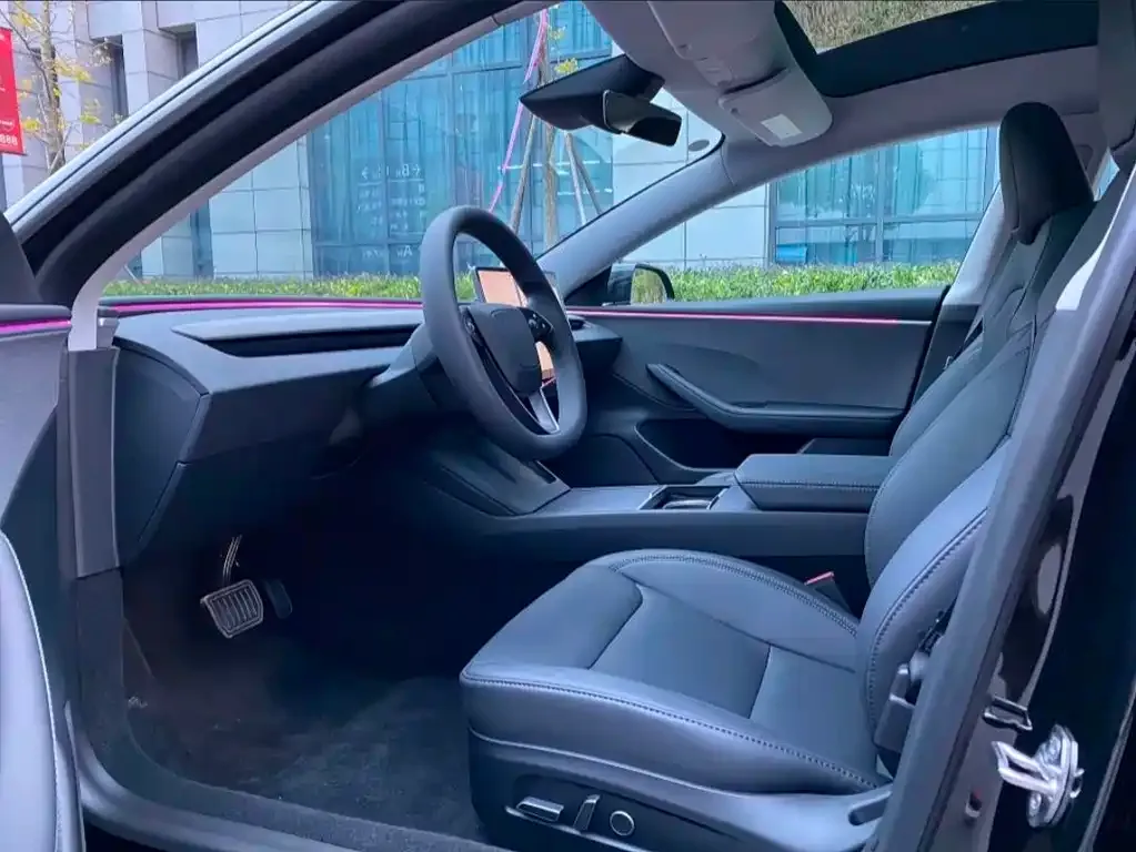 Tesla Model 3 — фото 9