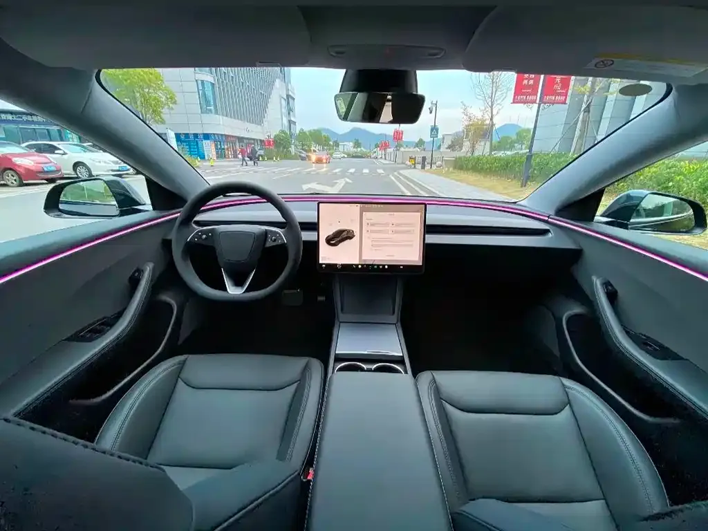 Tesla Model 3 — фото 10