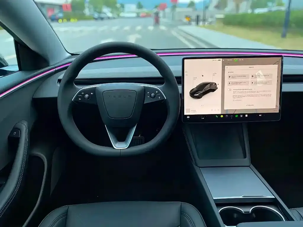 Tesla Model 3 — фото 8