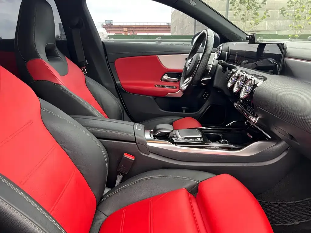 Mercedes-Benz CLA AMG — фото 2