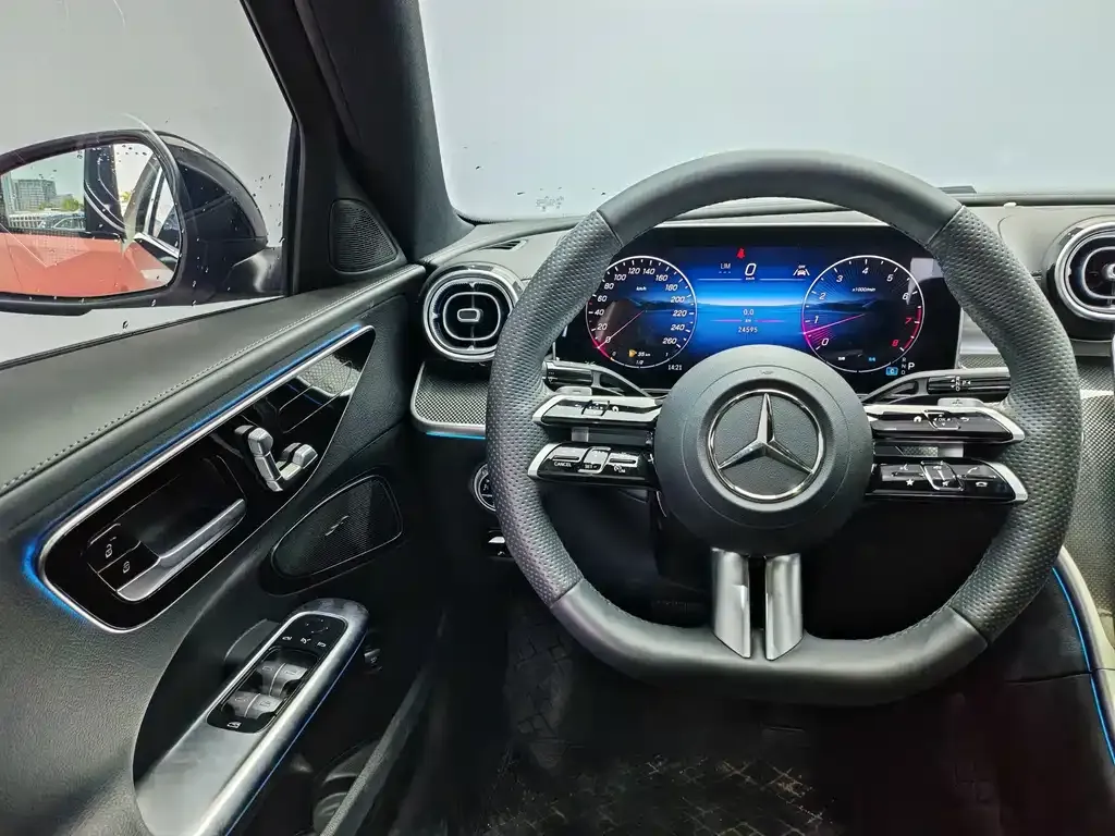 Mercedes-Benz C-Class — фото 6