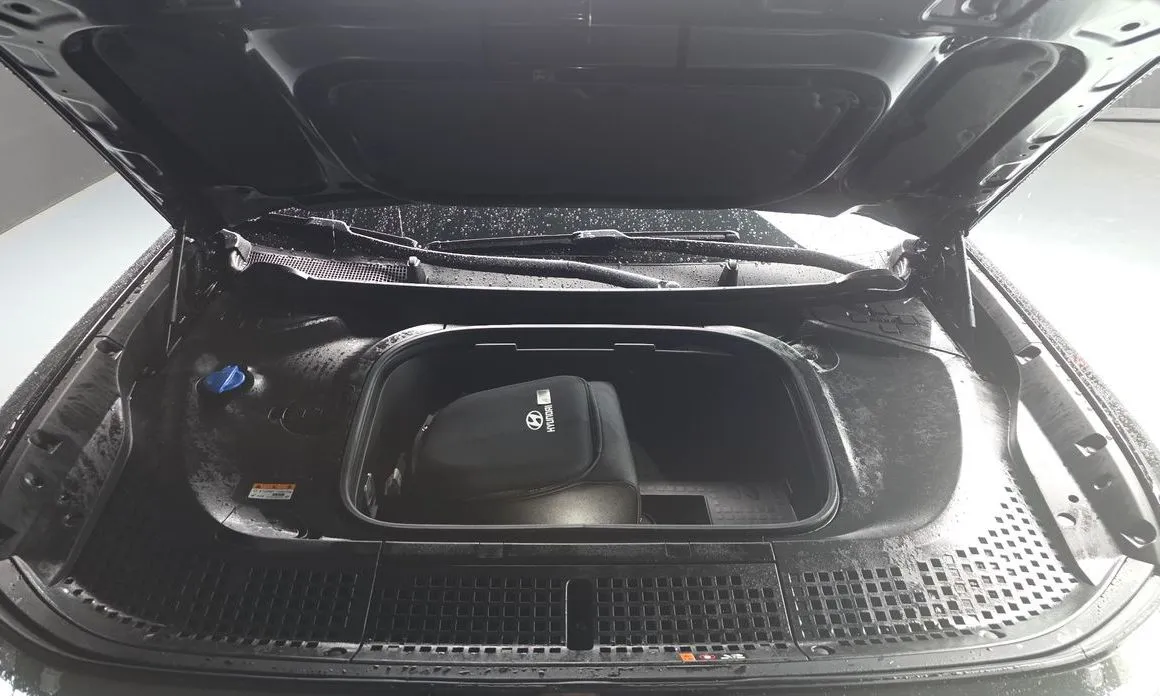 Hyundai Ioniq9 — фото 9