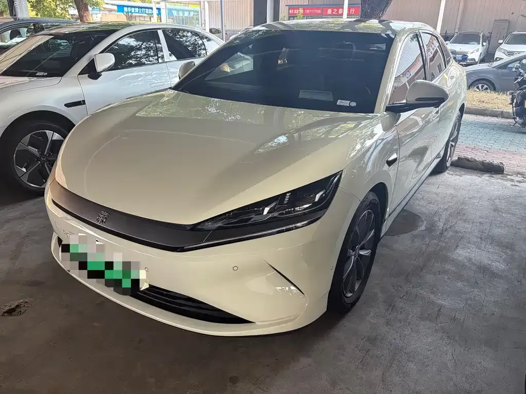 BYD Qin L — фото 1