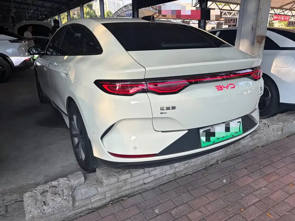 BYD Qin L — фото 7