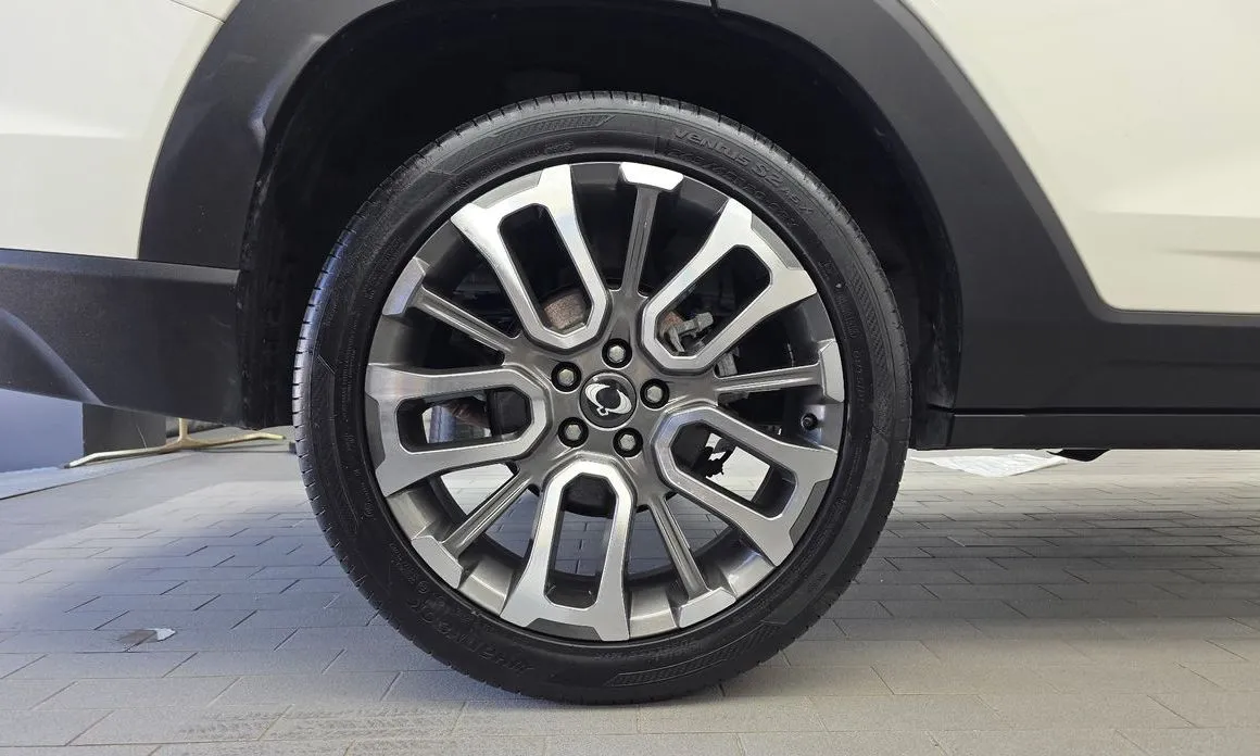 KG Mobility (Ssangyong) Torres — фото 10