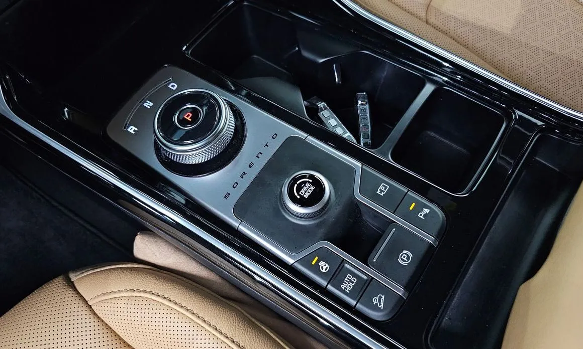 Kia Sorento — фото 5